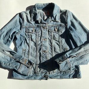 Vintage Old Navy Distressed Light-Wash Jean Jacket for Women Size M‌‌‌‌‌